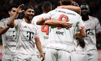 稳坐德甲榜首之位，拜仁客场3-0完胜法兰克福，主教练孔帕尼点评比赛