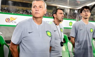 法甲名帅自荐要来鲁能执教！韩鹏愿主动下课为他让位，曾执教国安