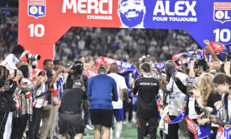 凌晨3点官宣！法甲7冠王遭罚降级，违反财政规则，巴黎违规却没事