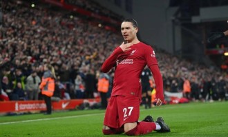 记者：利物浦等待努涅斯确认是否愿意加盟新月，转会可能今天敲定