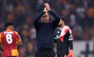 斯洛特称利物浦成绩受针对，点名克洛普