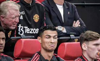 惊天反转！C罗天价合同内幕，不是沙特跪舔，是他在欧洲无人问津