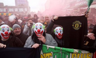 “英国已被移民殖民了”，曼联老板激怒斯塔默