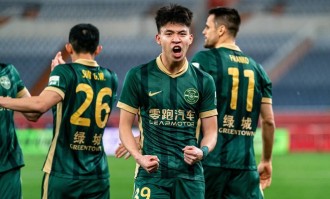 西班牙老帅爆料：国足18岁新星被曼城看中，留洋剑指五大联赛！