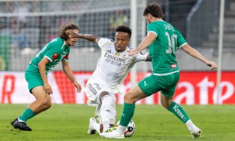 皇马防线再迎挑战：阿拉巴能否重返巅峰？