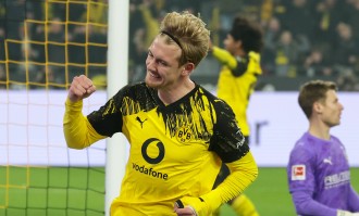 （体育）足球——德甲：多特蒙德胜门兴格拉德巴赫