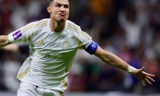 这是专家？国际足联评委投票：C罗不仅在前锋第八！且超梅西！