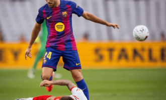 西甲-阿劳霍补时绝杀巴萨2-1吉罗纳豪取三分领跑积分榜