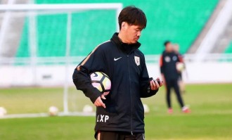 喜讯！海牛刚在12月22日官宣李霄鹏下课，他就选择去法甲深造被辟谣