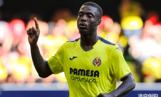 29岁阿森纳旧将利剑出鞘：助黄潜艇3-0，豪取4连胜，剑指欧冠席位