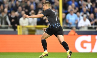 巴萨旧将安苏·法蒂法甲首秀梅开二度，引全欧热议