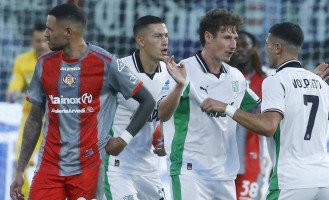 一场3-2上演极限绝杀，升班马极限绝杀，登顶意甲积分榜榜首