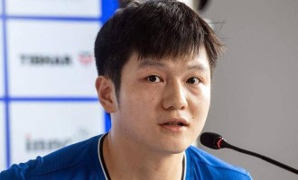 樊振东德甲遭遇两连败，揭开他的真实处境，球迷说得没错！