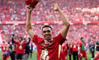 欧冠分组看点：产生多组重磅对决 皇马远征亚洲 德布劳内荣归故里