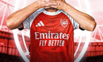 终于买中锋了！阿森纳5年多花超8亿欧无正印中锋，现签下约克雷斯