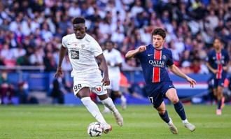 法甲争冠焦点战！摩纳哥主场冲榜首，巴黎 FC 客场难挡攻势？