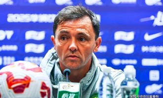 曝国安有望签约新施密特，曾执教多支德甲强队，2获杯赛冠军