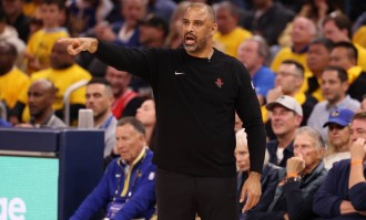 乌度卡与火箭达成八位数合同续约 成最高薪教练之一