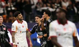 法兰克福主场五球大胜 加拉塔萨雷防线支离破碎