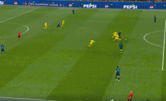 6.66亿换2.15预期进球！国米被5713万黑马羞辱，战犯失误葬送欧冠梦