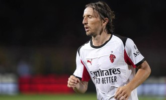 AC米兰计划再次签下经验丰富的老将，目标锁定两名球员