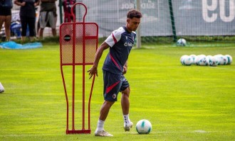 摩洛哥中场艾尔阿祖齐：从博洛尼亚到法甲的职业重启