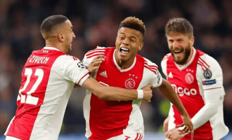 荷甲强弱对决：阿贾克斯主场破局，福伦丹客场魔咒难破