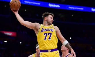 尴尬！东契奇创历史+另类准三双 詹皇纪录惊险延续