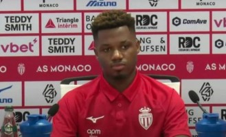 亮相摩纳哥！法蒂：我不是带着报复心态来的 法甲是最佳联赛之一