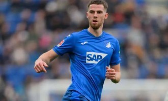 利兹联需支付1725万英镑引进德甲新星安东·斯塔赫