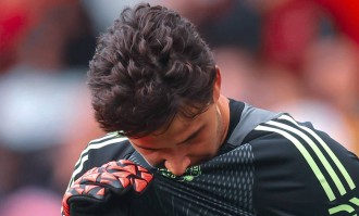 拉门斯两举动征服曼联！阿莫林仍拒绝确认1号，提醒考验还在后头