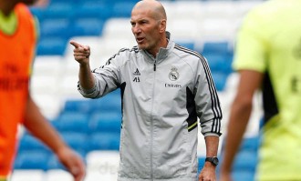 齐达内：皇马传奇教头的逆袭之路从三连败到欧冠三连冠的硬核操作