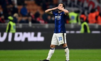 意甲最新动态：米兰欲引进扎卡壮大中场实力，国米坚决保留恰尔汗奥卢