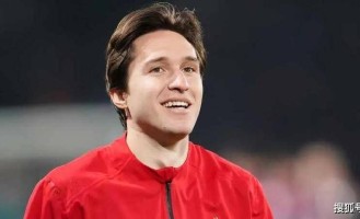 意外！基耶萨无缘利物浦欧冠名单，未来转会或成明智之选