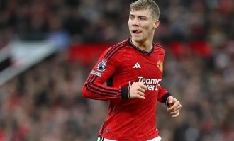 再见，曼联！3000万英镑贱卖新哈兰德！记者：曼联主攻塞斯科