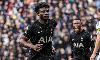 2-1！热刺终结2连平，库杜斯独造2球打出身价，弗兰克还是太稳了