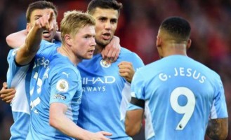 欧冠一夜3场冷门！巴萨0-3切尔西，曼城0-2遭首败，最新排名如下