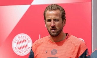 拜仁德甲首轮前夕：凯恩与莱默尔缺席合练，球队战术布局或受影响