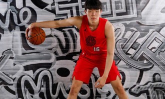 杨瀚森通过美国驾照考试 目前座驾为二手宝马