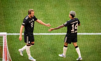 豪门冠军夜巴黎2-1击败巴萨，拜仁连赢、利物浦首负，积分榜更新