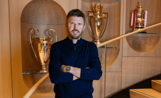 卡里克临危受命！44岁名宿能否再现执教奇迹？