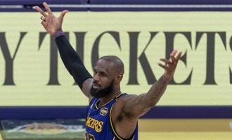 名记：交易是假的 种种迹象表明这将是詹姆斯最后一季