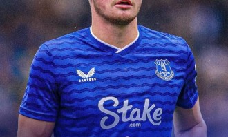 天空体育：塞维利亚在谈租借埃弗顿后卫帕特森