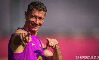 莱万：英超花的钱太多了，年轻且半年进10球就有球队7000万买你