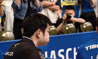 请善待他！在德甲所有人对樊振东都了若指掌，他却对他们一无所知