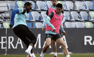 意外吗？武磊“黑又硬”队友加盟重庆铜梁龙，本赛季欧冠速度第一