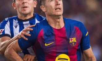 豪取4连胜，巴塞罗那2-1战胜皇家社会，1分之差力压皇马登顶西甲