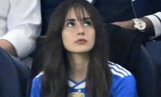 青春美艳女友督战居莱尔喜提欧冠MVP 浓眉大眼非网红脸