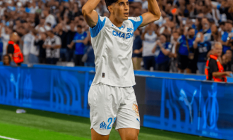 0-1！14.7亿国家德比：卫冕冠军联赛+欧冠全胜惨遭终结 让出榜首