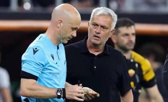 1.6亿打水漂！穆帅5连败+遭200球迷围堵，本菲卡真该给他时间？